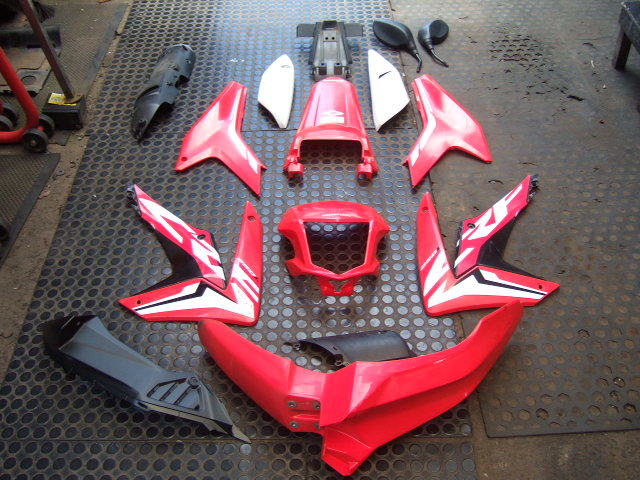 2307107管】　CRF250L　外装カバー　カウル　セット