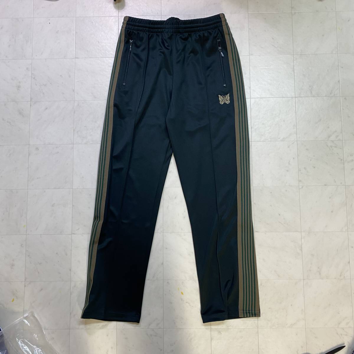 Needles トラックパンツ ナロー AWGE ブラック ゴールド 【公式通販】