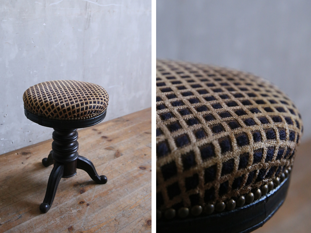 フランスアンティーク 美しい丸型 オットマン 【公式通販】