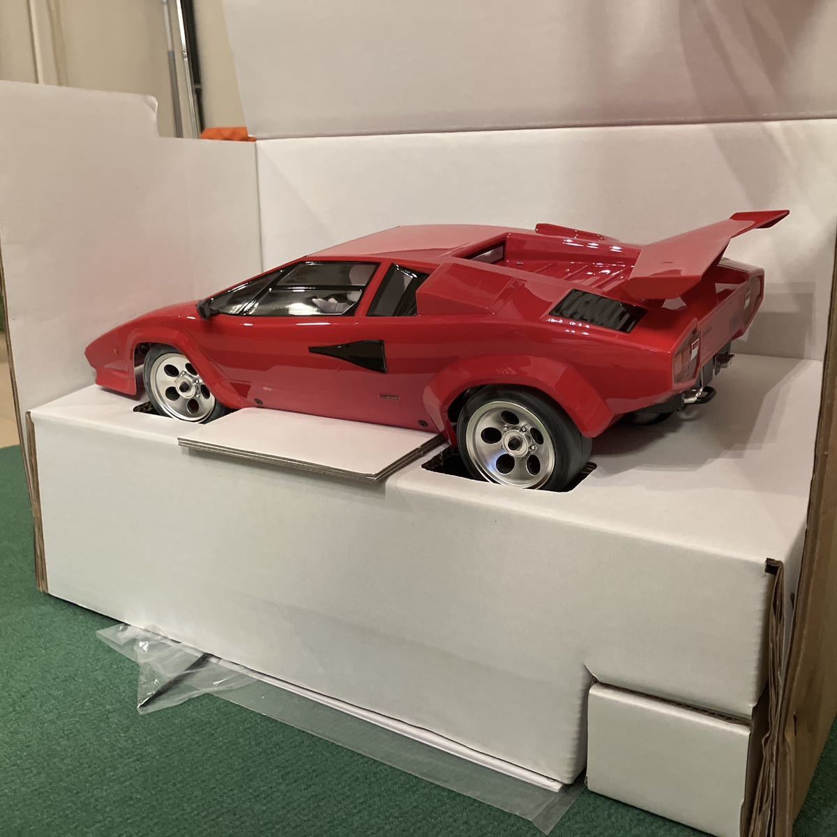 タミヤ すぐに遊べる完成電動ラジコン1/12 ランボルギーニカウンタック