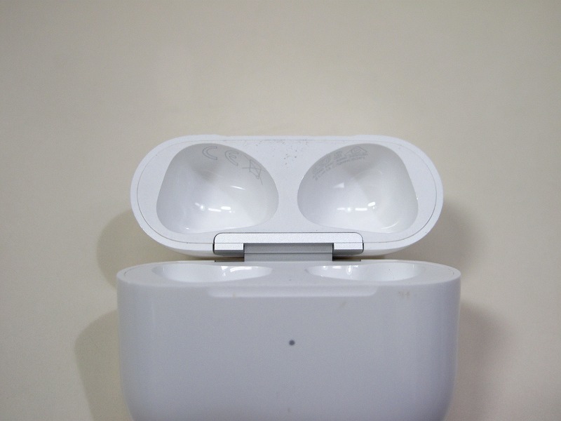 AirPods第3世代充電ケースのみ 純正 Lightning充電ケース付きAirPods