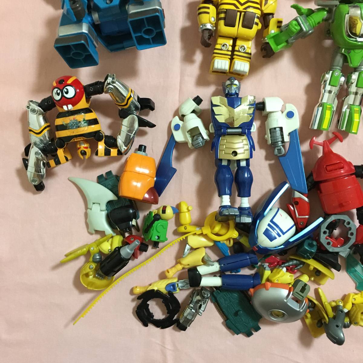 【未開封含む】ビーロボカブタックフィギュア 20体セット　当時物　まとめ売り ジャンク品】【欠品】ビーロボ カブタック 他 フィギュア まとめ
