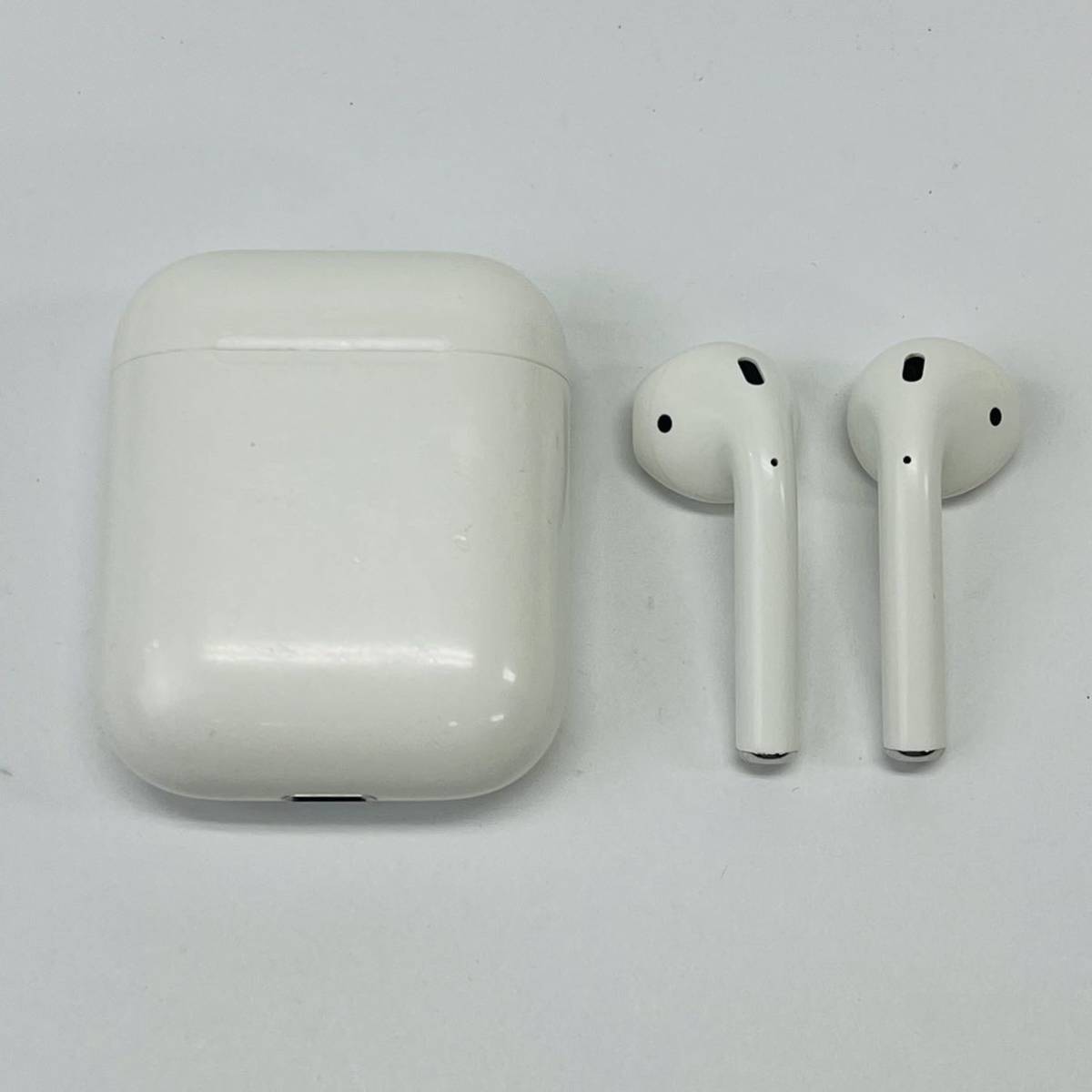 100%新品，大得価 1円 Apple Air Pods A2032 A2031 A1602 第2世代 純正 アップル エアーポッズ 本体 ワイヤレス イヤホン イヤフォン ①(イヤフォン)｜売買されたオークション情報、yahooの商品情報をアーカイブ公開 - オ その他