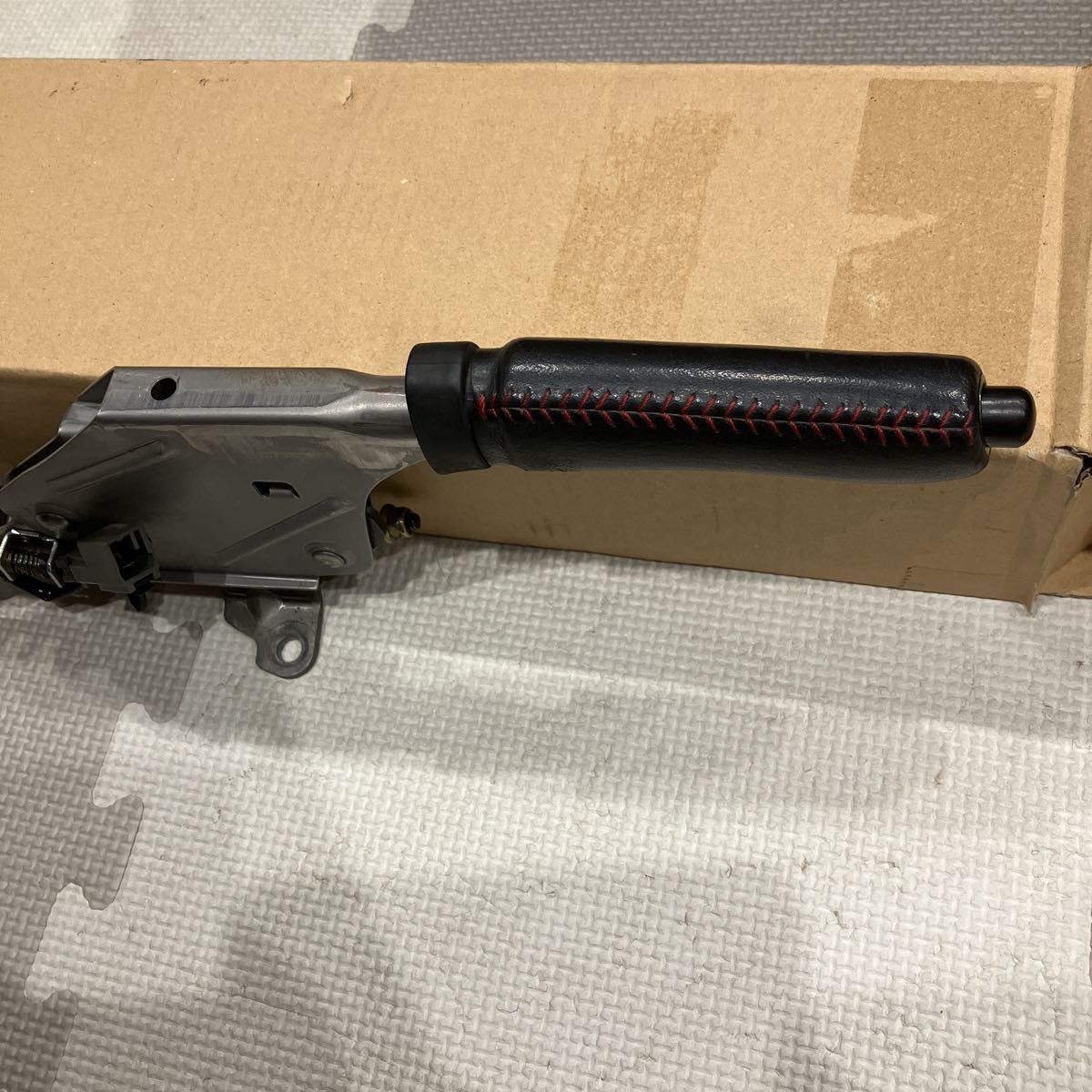 日産BNR34スカイライン前期GT-R純正サイドブレーキレバー