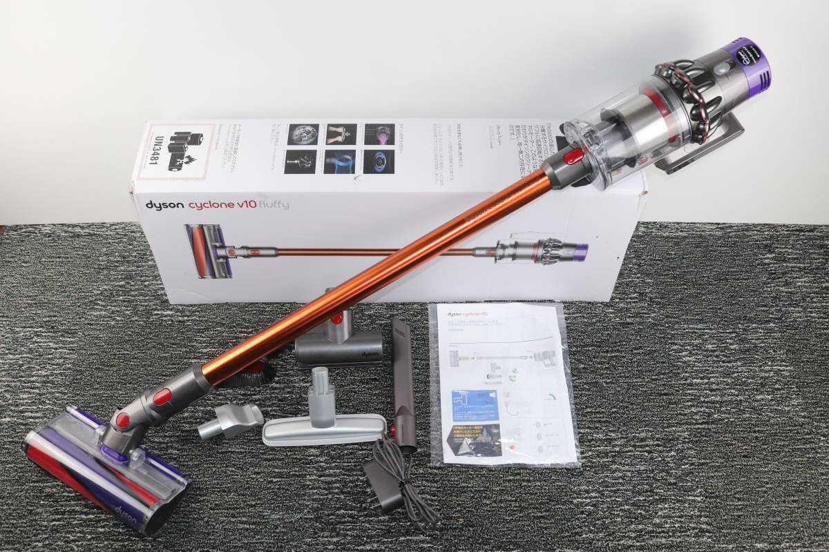 美品】Dyson ダイソン SV12 Cyclone V10 Fluffy 極美品 2022年購入 