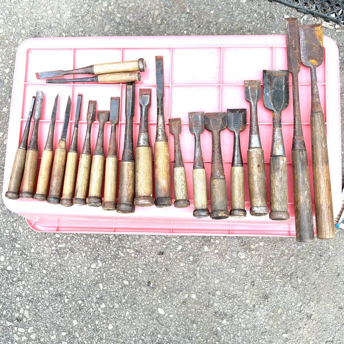 鑿　のみ　まとめ　大内　他　大工道具　まとめて　タガネ　在銘　大量　日本製　(B0396)