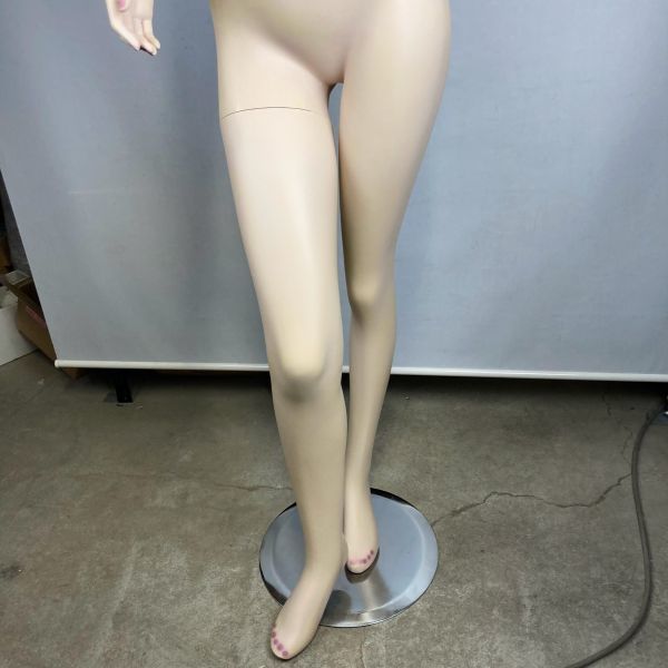 KUGIMACHI リアル 等身大 女性 マネキン 店舗什器 I2307132(女性
