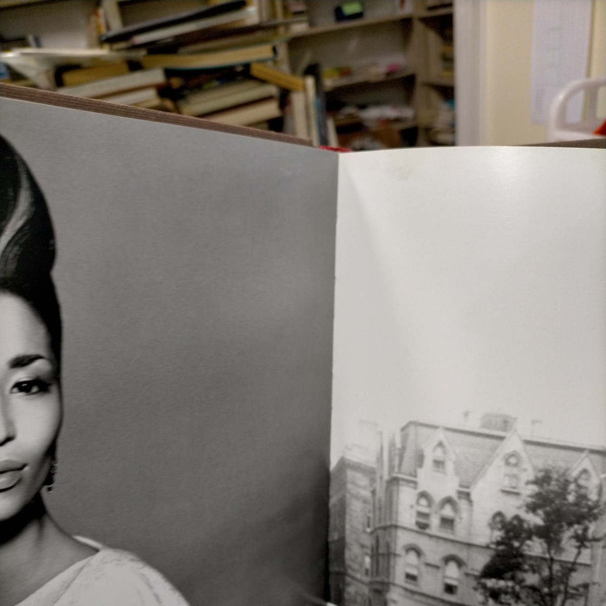 リチャード・アヴェドン「Portraits 」1976年直筆サイン入り