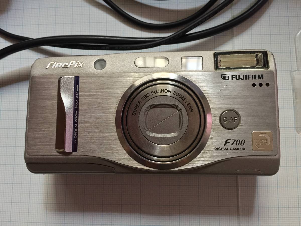 富士フィルム　FinePix F700　動作確認済　XDピクチャカード16MB2枚　説明書　付属品揃っています