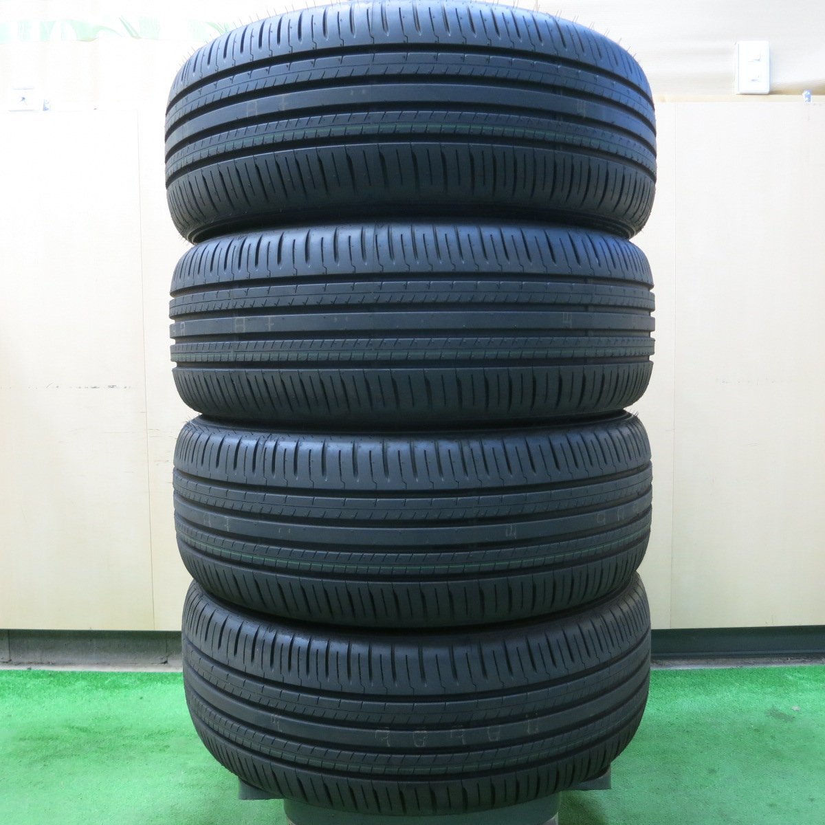 新車外し！23年★215/50R18 ダンロップ エナセーブ EC300+ タイヤ 18インチ ヤリスクロス CX-3 等★