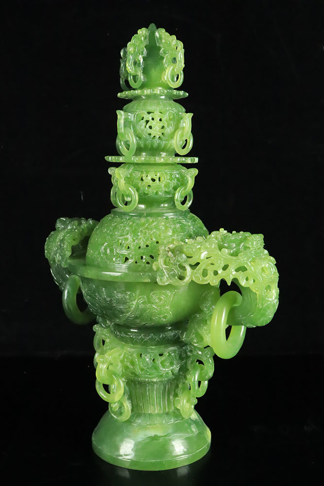 縁】玉 翡翠製 極細密細工 遊環獣耳四段飾り香炉 高さ38cm 中国古玩 d