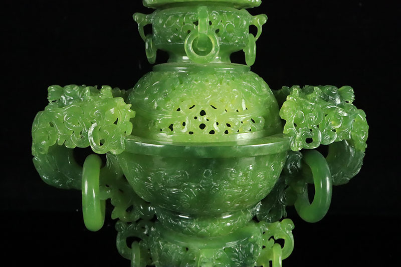 縁】玉 翡翠製 極細密細工 遊環獣耳四段飾り香炉 高さ38cm 中国古玩 d