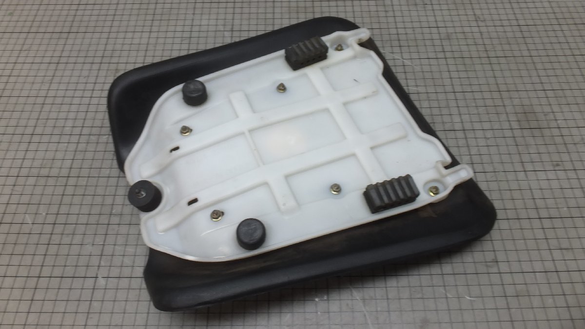 LL RGV250ガンマ VJ22A メインシート フロント 45111-22D00 検 SUZUKI