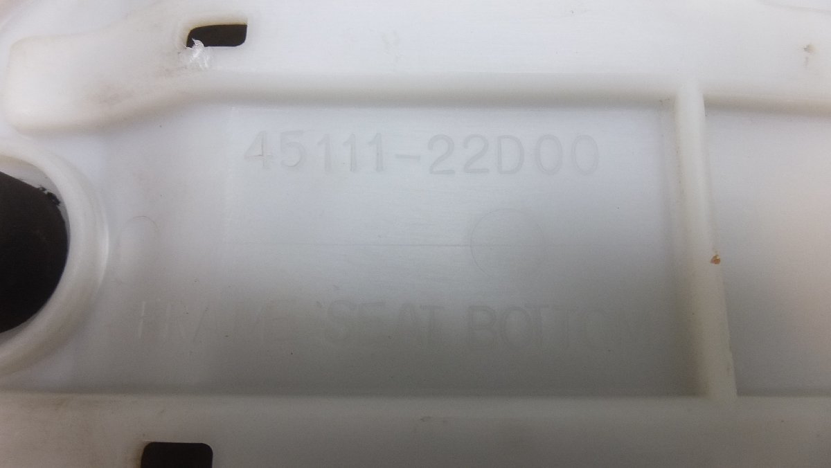 LL RGV250ガンマ VJ22A メインシート フロント 45111-22D00 検 SUZUKI