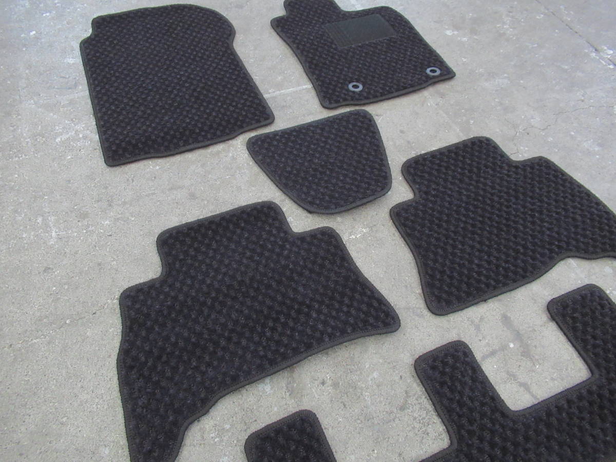 ランドクルーザープラド150後期7人乗り ラゲージプロテクター純正