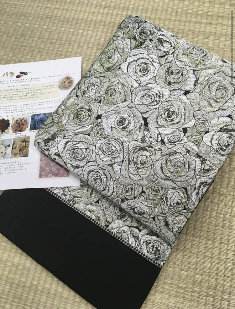 【参考上代58.9万円】最新作！　京都府知事賞など受賞の名門機屋謹製 　満開のバラ　情熱的な愛の花言葉　未使用　未仕立