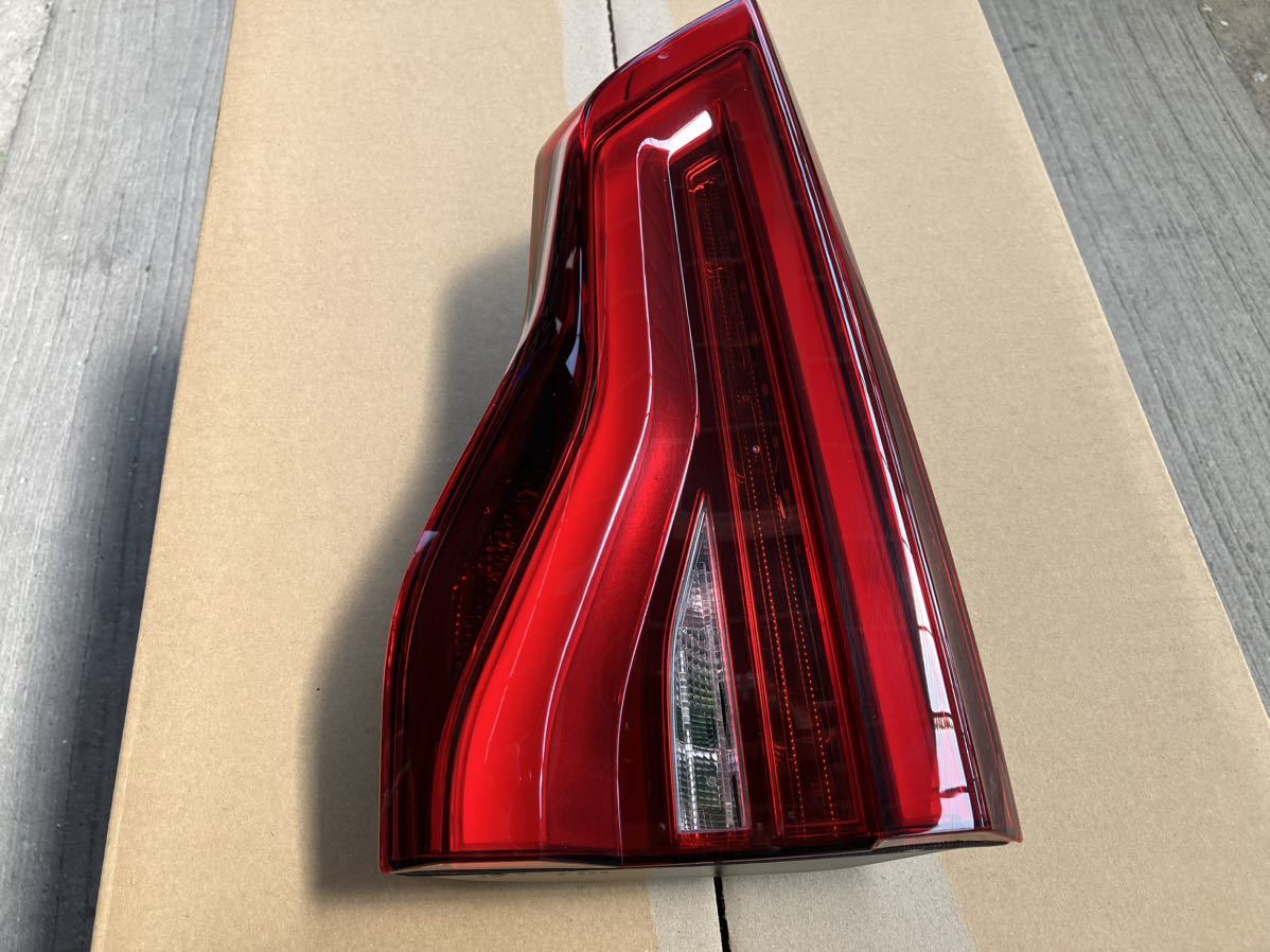 良品 BMW X3 G01 純正LEDテールランプ 右 63219853378 X3 G01 BMW g08