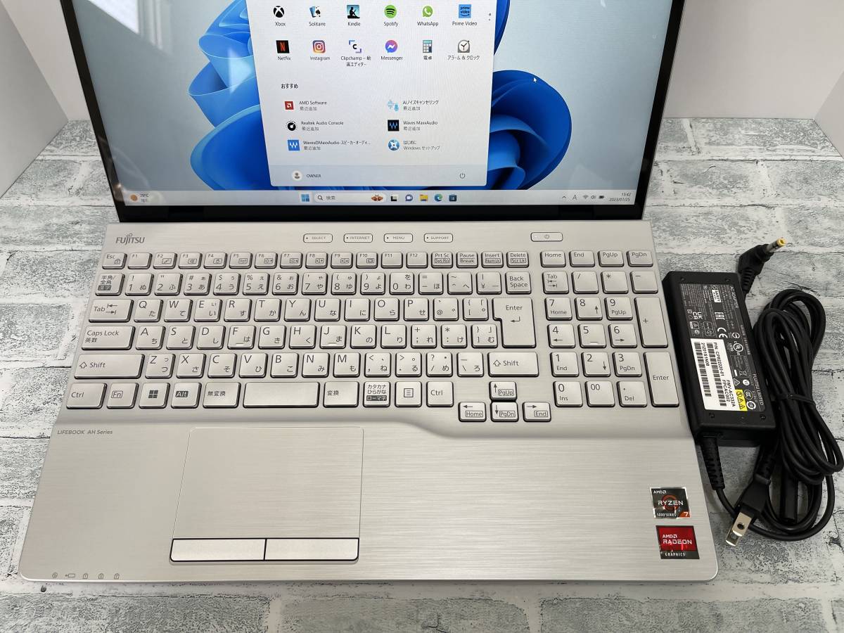 超美品 富士通 LIFEBOOK AH50/G2［AMD Ryzen 7 5700U／メモリ16GB 