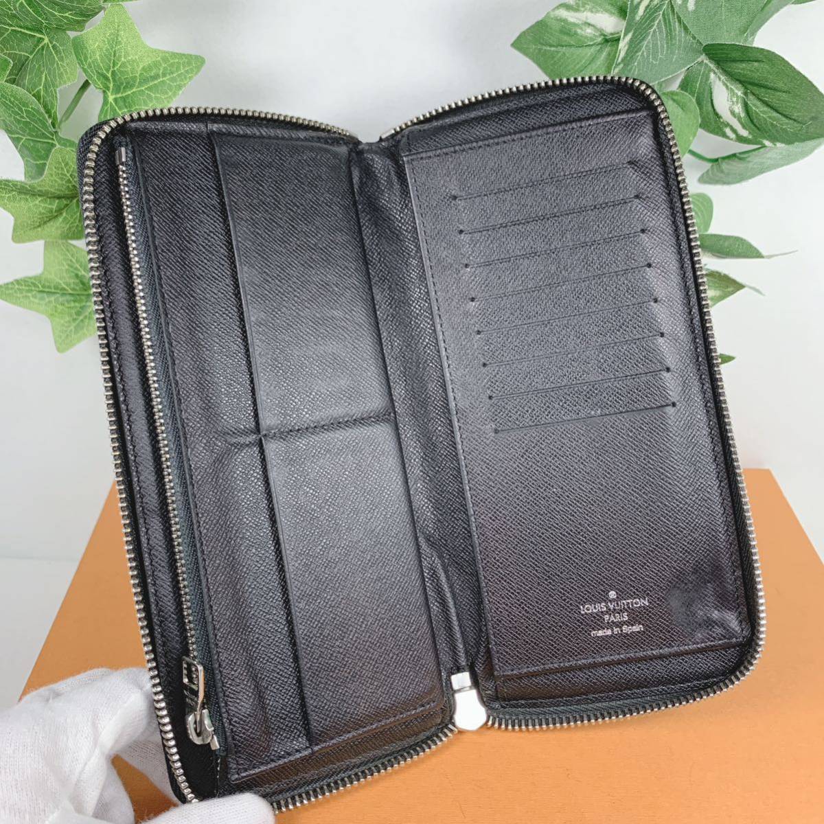 2017年購入 ときめき ルイヴィトン ダミエグラフィット ジッピー  