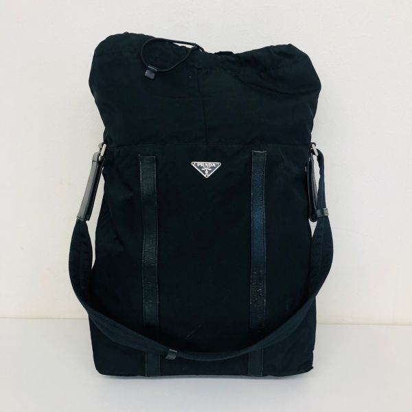 大容量◎PRADA プラダ ショルダーバッグ メッセンジャーバッグ 三角