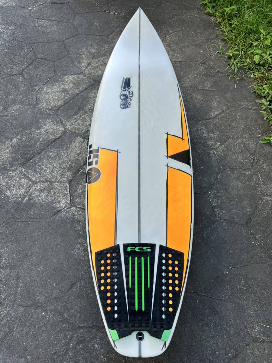 一回使用のみ!JS INDUSTRIES SURFBOARDS TWIN FIN JS サーフボード 一回使用のみ!JS INDUSTRIES SURFBOARDS TWIN FIN JS サーフボード