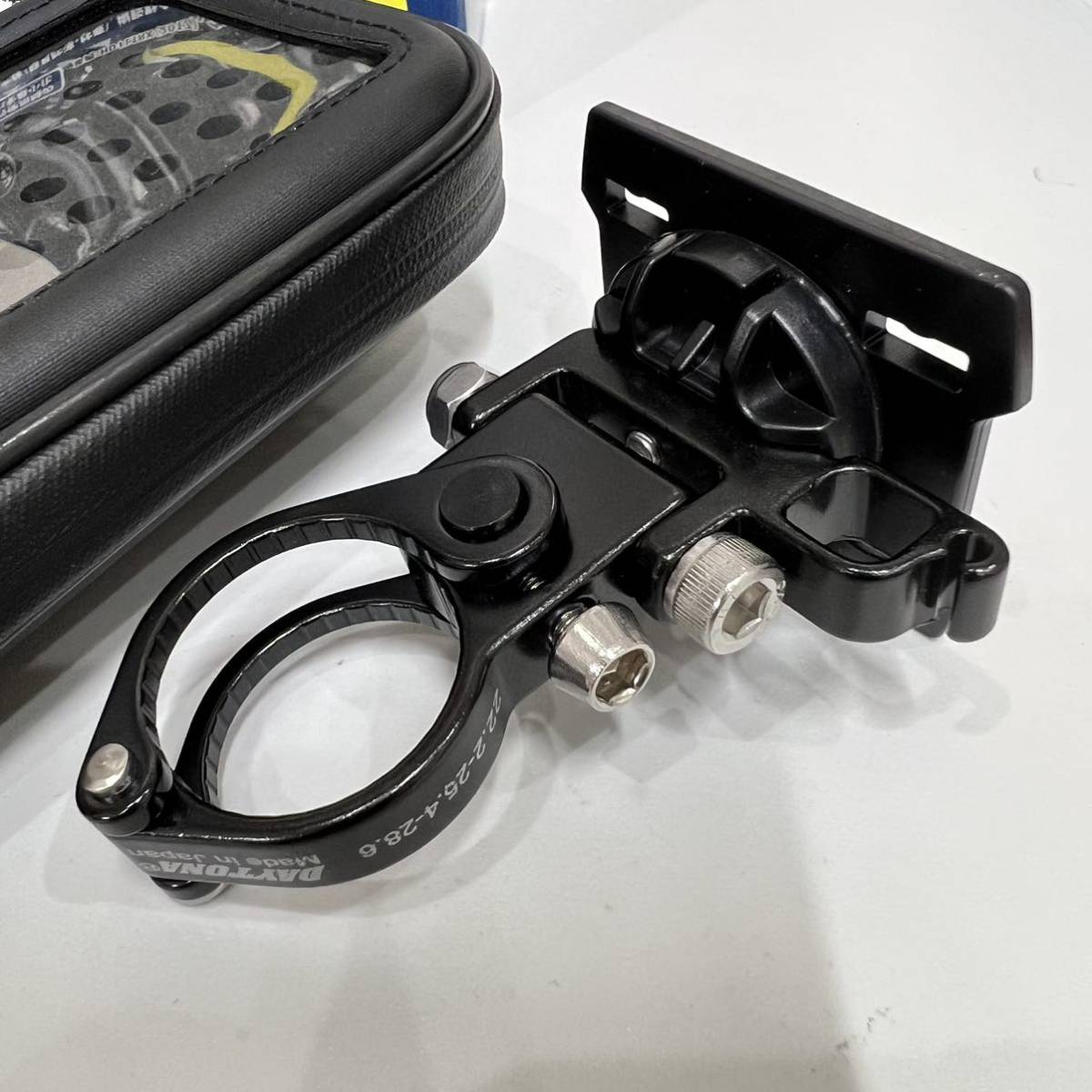 《展示品》デイトナ バイク用 スマートフォンケース Mサイズ リジット (DAYTONA 94944)