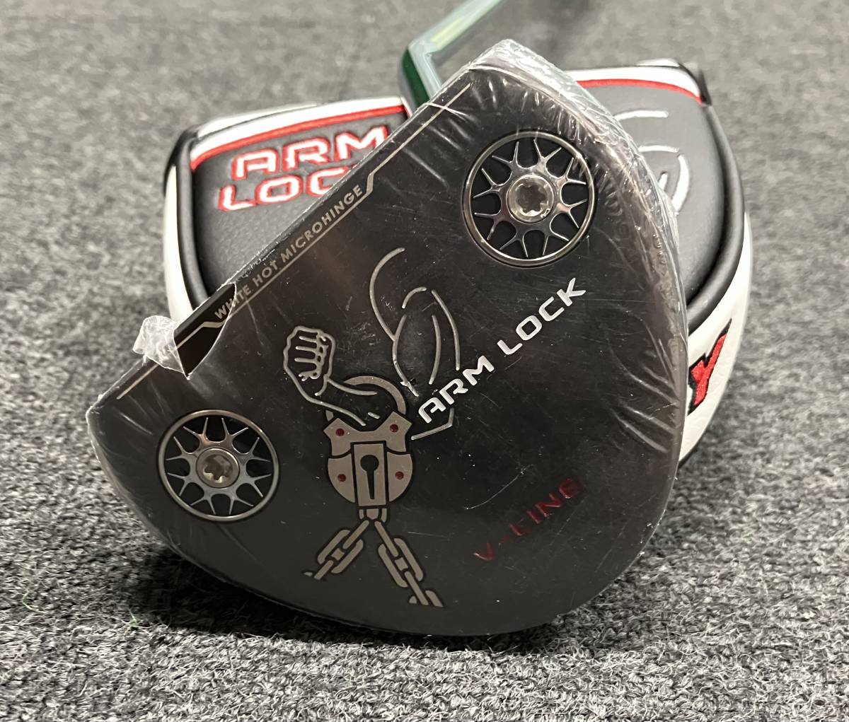 超激得，定番人気 02201 ODYSSEY/オデッセイ VLINE ARMLOCK 40インチ ヘッドカバー付き 品(オデッセイ)｜売買されたオークション情報、yahooの商品情報をアーカイブ公開 - オークファン 男性右きき用