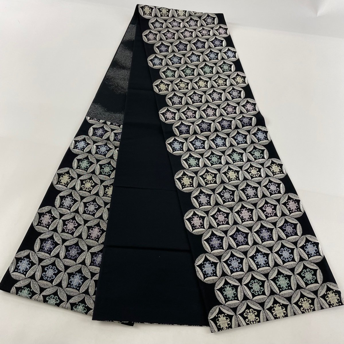 袋帯 美品 名品 七宝重ね 花 銀糸 黒 六通 正絹 【中古】 【公式通販】