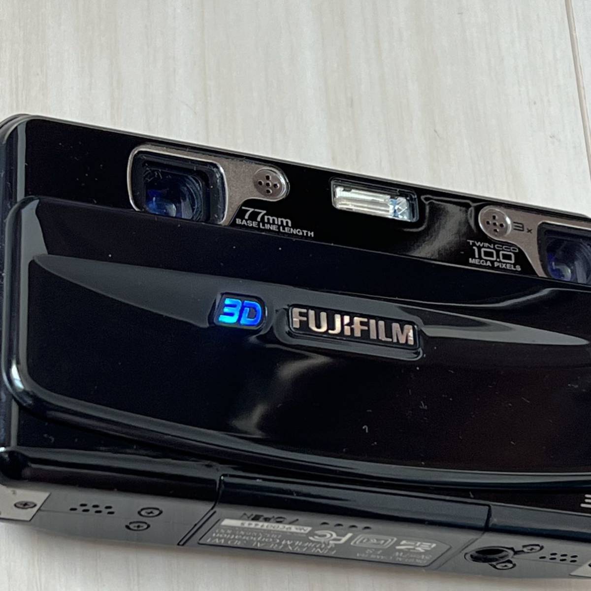 富士フイルム FUJIFILM FinePix REAL 3D W1