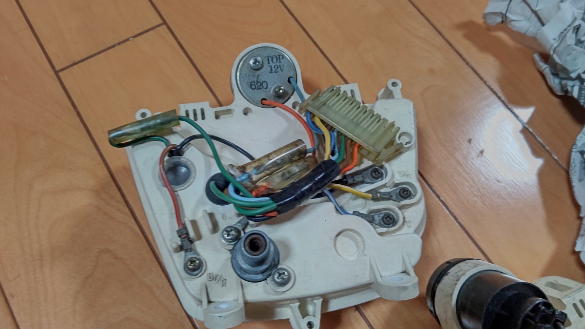 HONDA ホンダ DJ1 DJ1R AF12 DJ1RR AF19 純正 スピードメーター 当時 3個 セット 部品 パーツ DJ-1 DJ-1R DJ-1RR HONDA スクーター 原付 ホンダ バイクの系譜 1985- アンダーカウル 純正 dj-1r」(オートバイ車体
