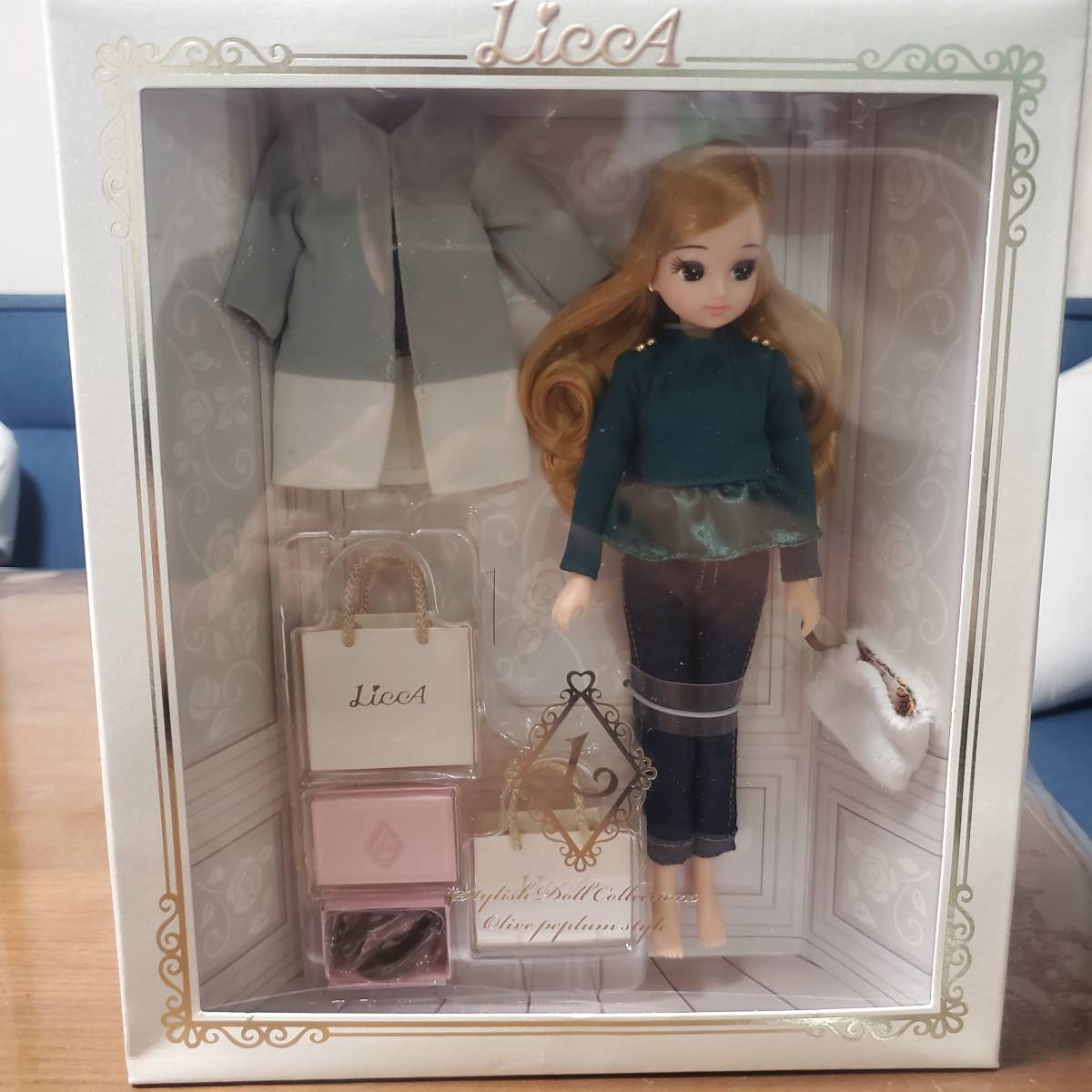LiccA スタイリッシュドールコレクション　オリーブペプラム　スタイル　タカラトミーモール限定