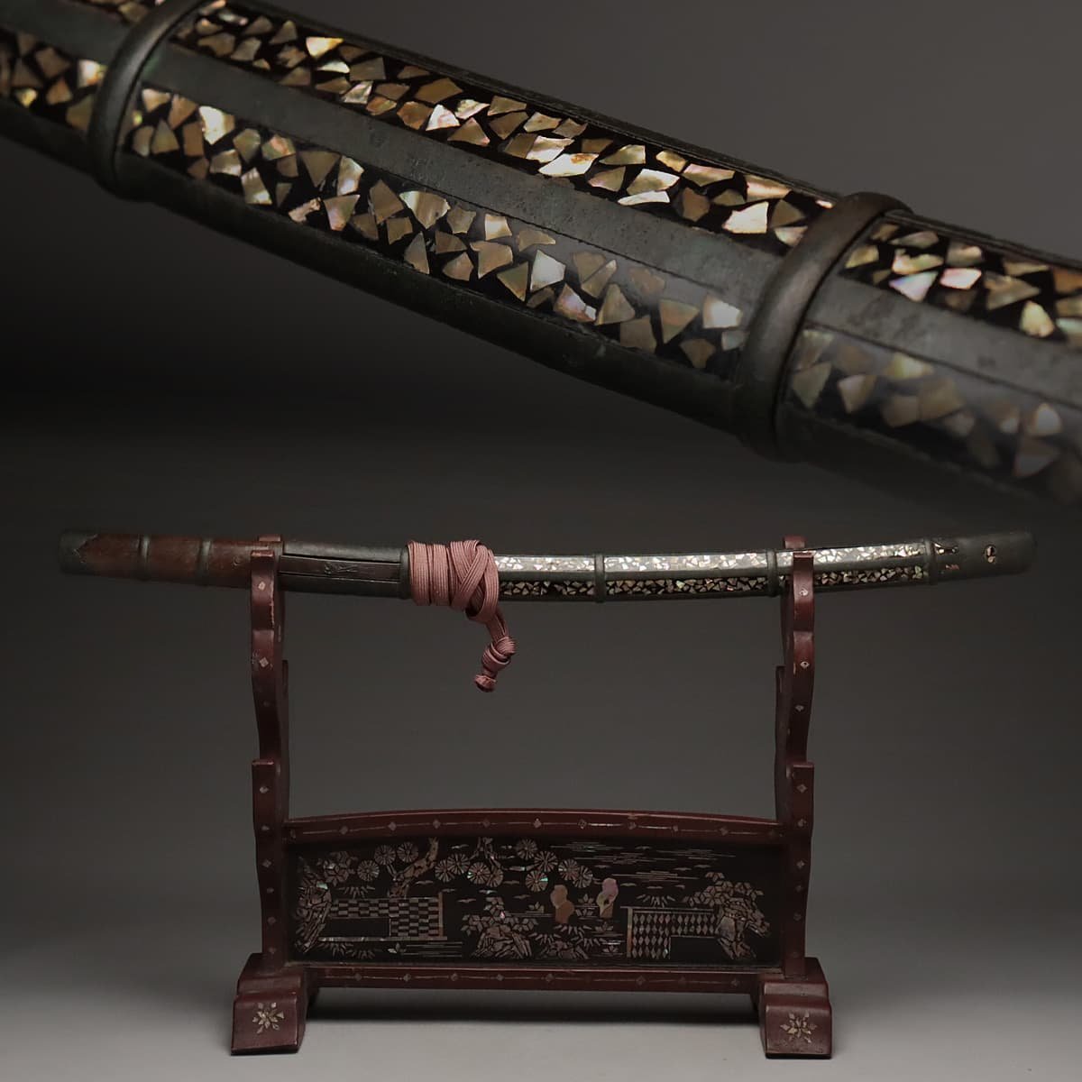 限定SALE，人気 DR916 時代 武具 青貝螺鈿塗拵え 外装 全長75cm 虎杢刀柄 小柄小刀付 漆塗螺鈿松下人物図刀掛 3本掛け 刀装具 江戸時代(鍔、刀装具)｜売買されたオークション情報、yahooの商品情報をアーカイブ 鍔、刀装具