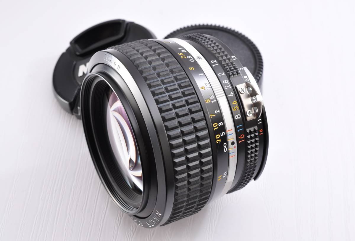 実写済 Nikon FE2 ブラック + Ai-S 35mm F2 おまけ付き
