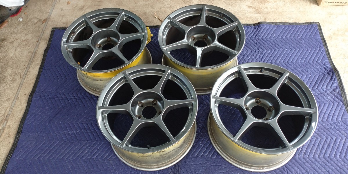 P1レーシング 17インチ 9J +27 PCD114.3-5H 4本セット(ガンメタ)(社外 