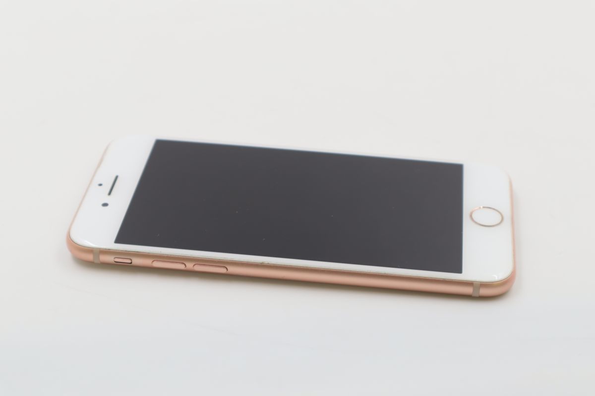 iPhone 0 64GB 全額返金保証最速発送Apple ゴールド Apple - iPhone8 