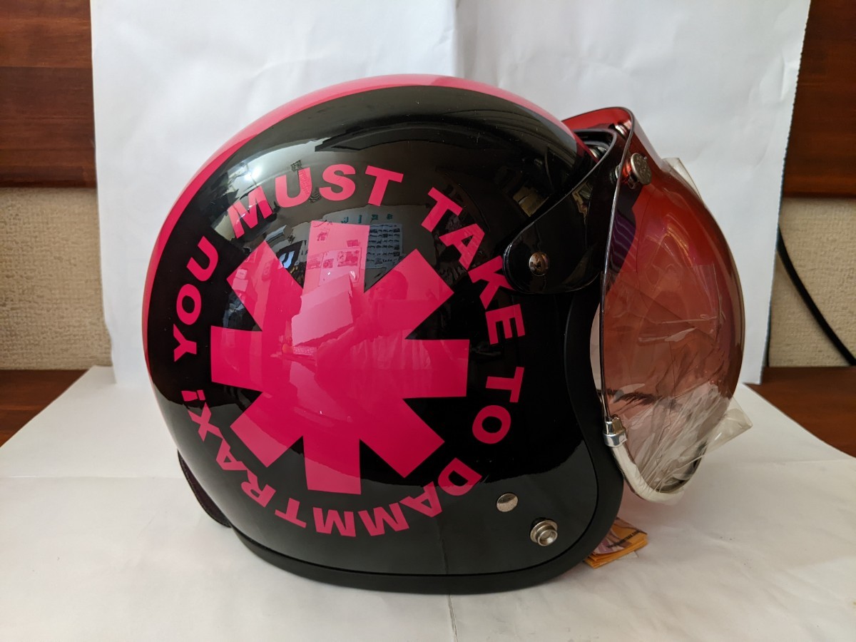ダムトラックス　ヘルメット　ブラック/ピンク　フリーサイズ　ワイドシールド付き　新品未使用品