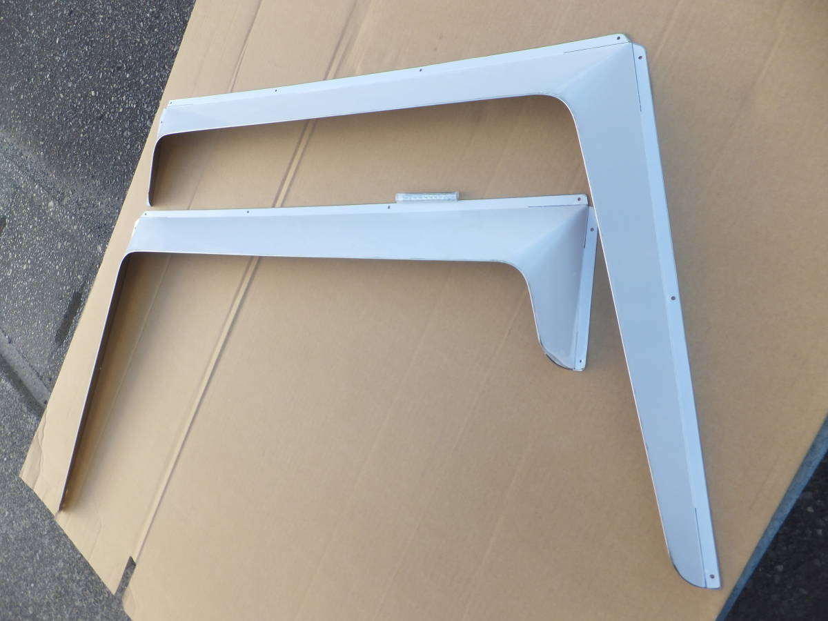 ふそうスーパーグレート用ステンレスドアバイザー鏡面　【未使用】