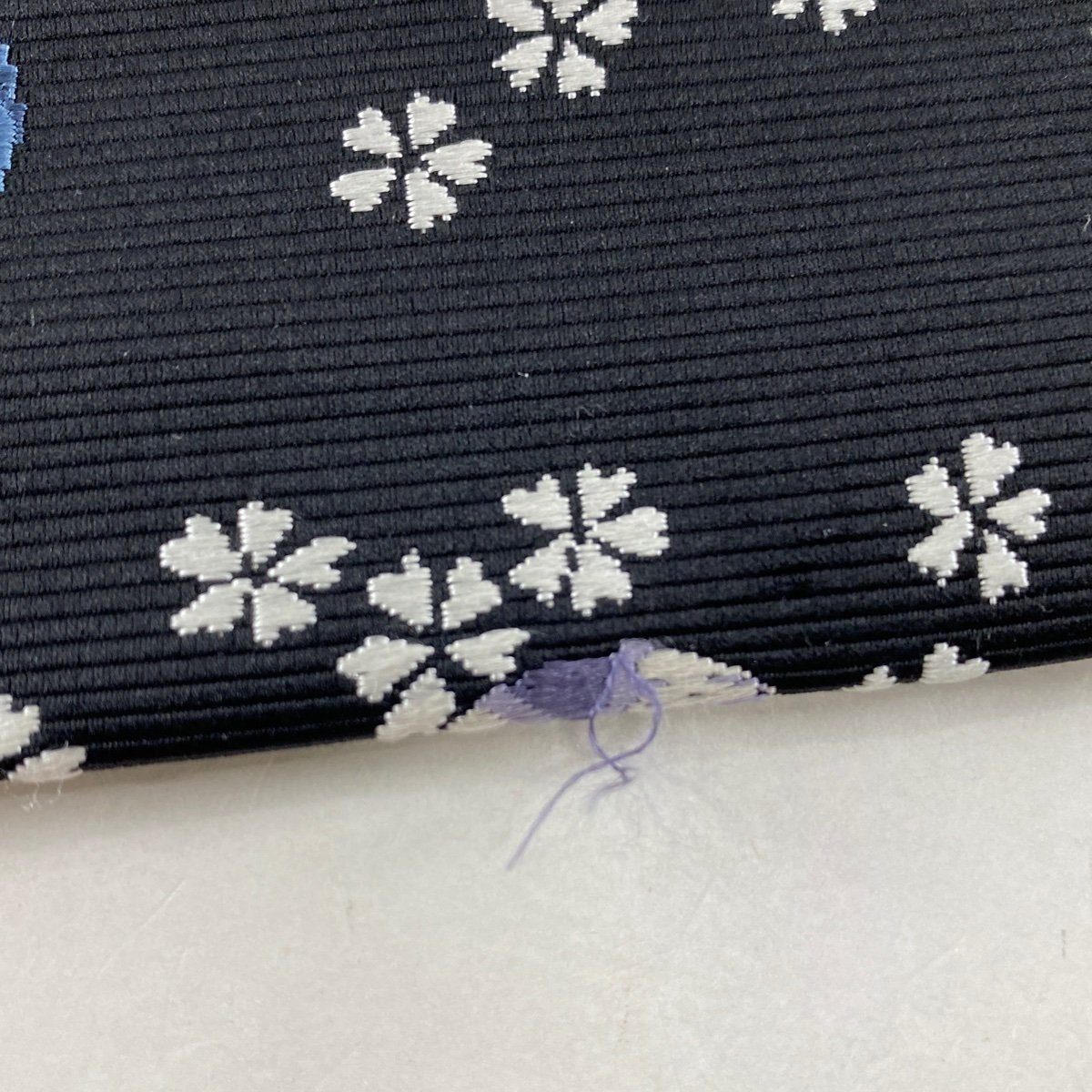 袋帯 名品 鞠 桜 金糸 刺繍 黒 六通 正絹 【中古】 | RAGNA.BY