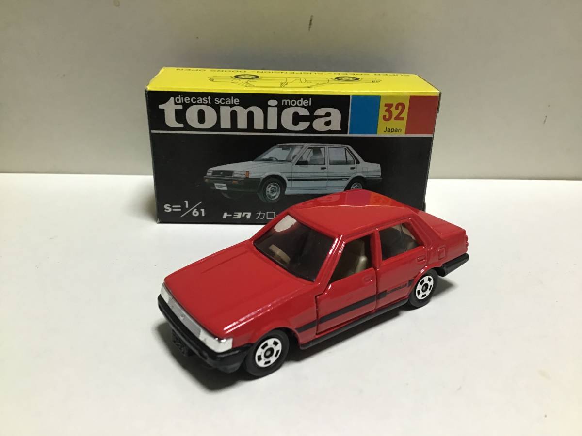 トミカ 黒箱 32 トヨタ カローラ 4ドア セダン 日本製 カローラフェア 