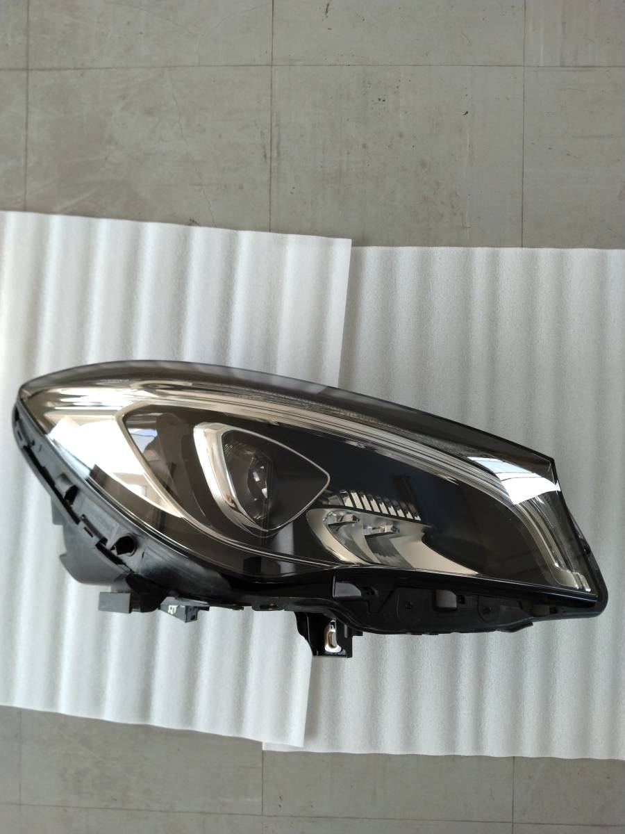 ベンツ CLA 純正ヘッドランプ右 A1178207061 ライト 自動車メーカー別