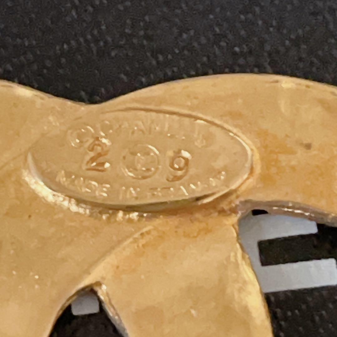 R2829 美品!! シャネル マトラッセ柄 ココマーク ブローチ 【メーカー