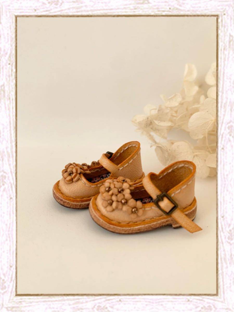 ＊Blythe outfit ネオブライス ピュアニーモS パールオレンジ お花付き ストラップシューズ 革 ドール ブーツ レザー ミニチュア アシメ