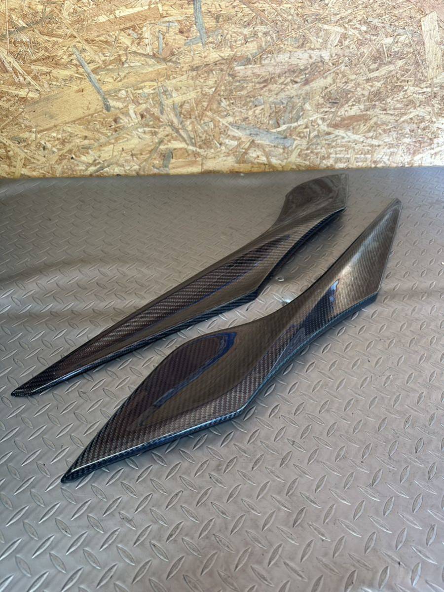 美品！　シグナス　シグナスx 5型　リアルカーボン サイドモール　貼り付けタイプ