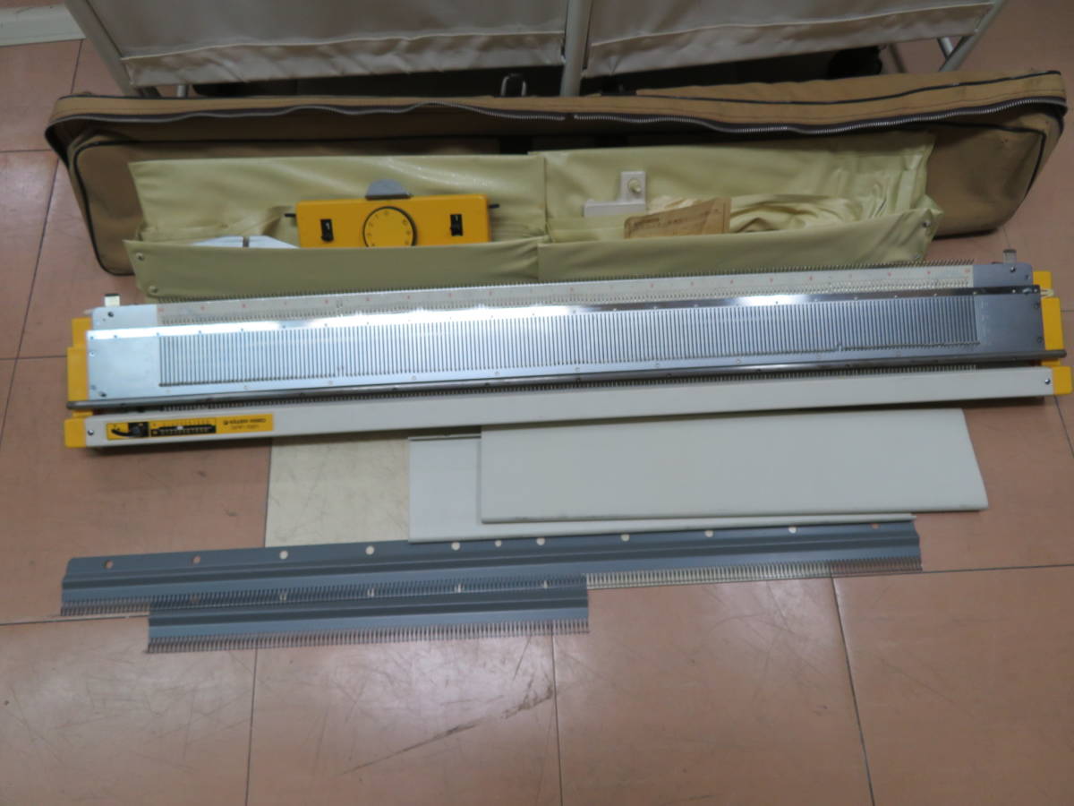 TN7-141 SILVER REED(シルバーリード) 編み機 SRP-561 ケース付き 昭和 