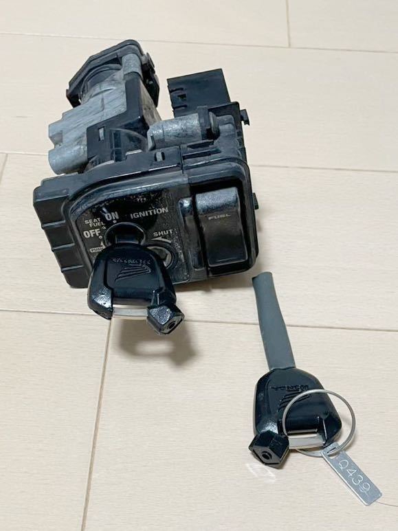 PCX125 JF56 KF81 メインキー キーシリンダーセット 新品キー付き