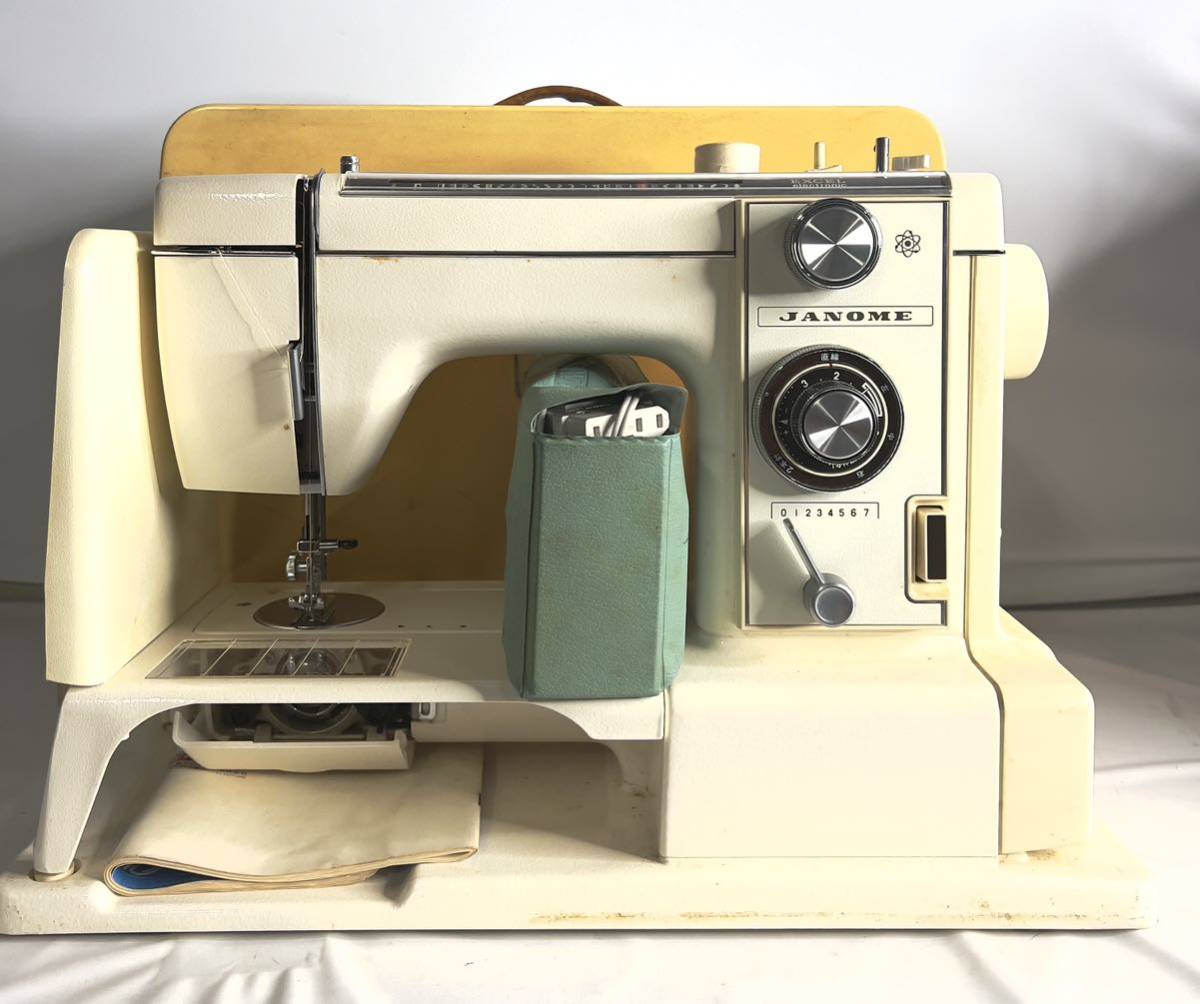 【0817-81】 【1円〜】JANOME ミシン　MODEL 815 ハンドクラフト　フット有　動作確認済　手工芸　手芸　カバー有