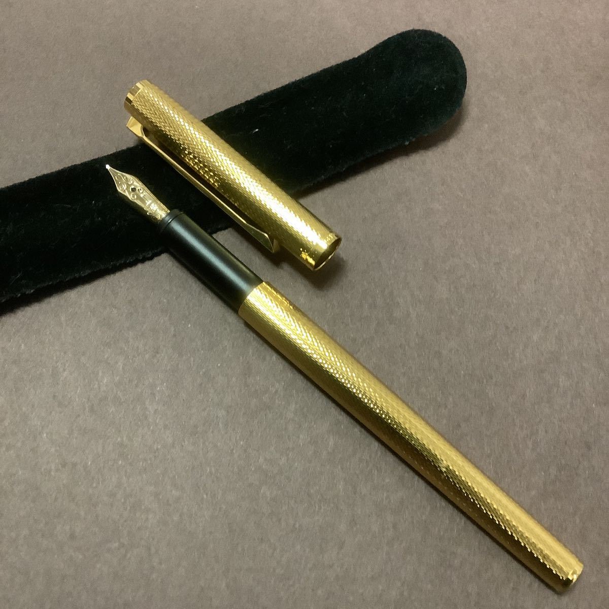ダンヒル dunhill 万年筆 14K 585 未使用 美品