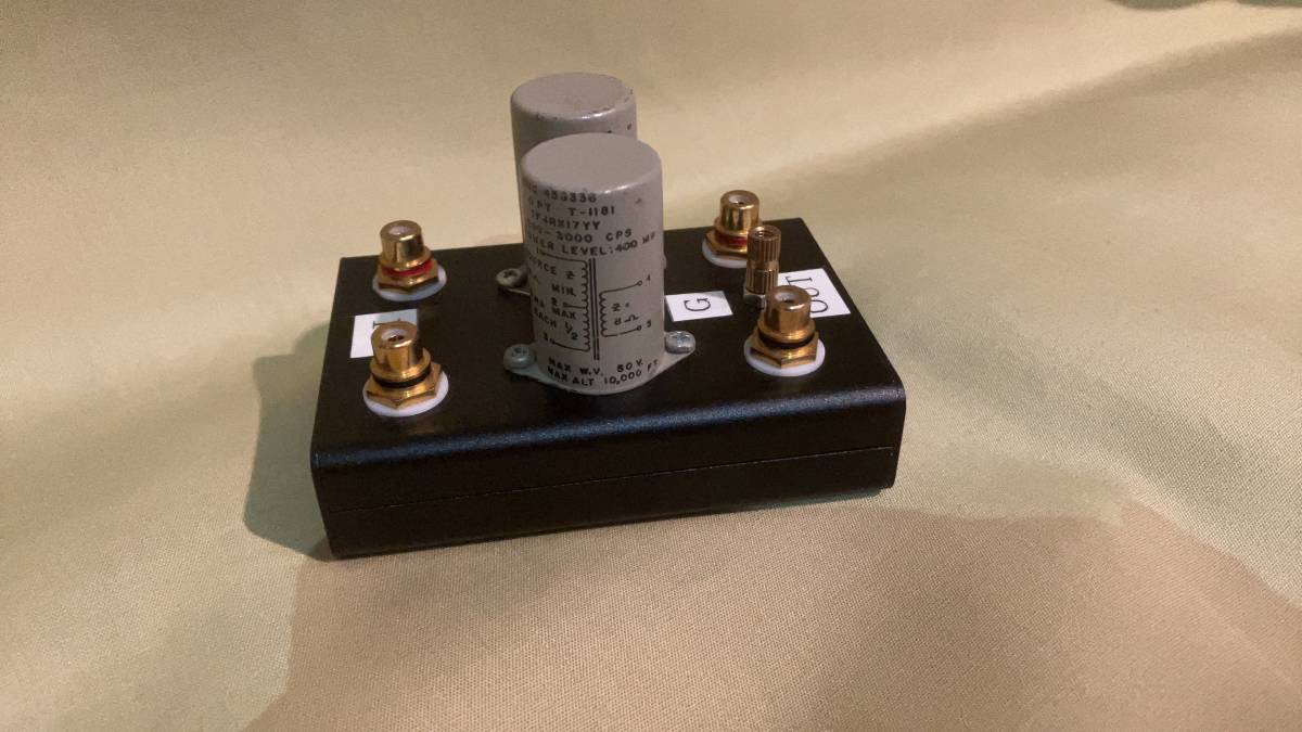 美品！米軍用品 TF４RX17YY、昇圧トランスとして使用、ライントランスて PC、CD やAMPに接続する