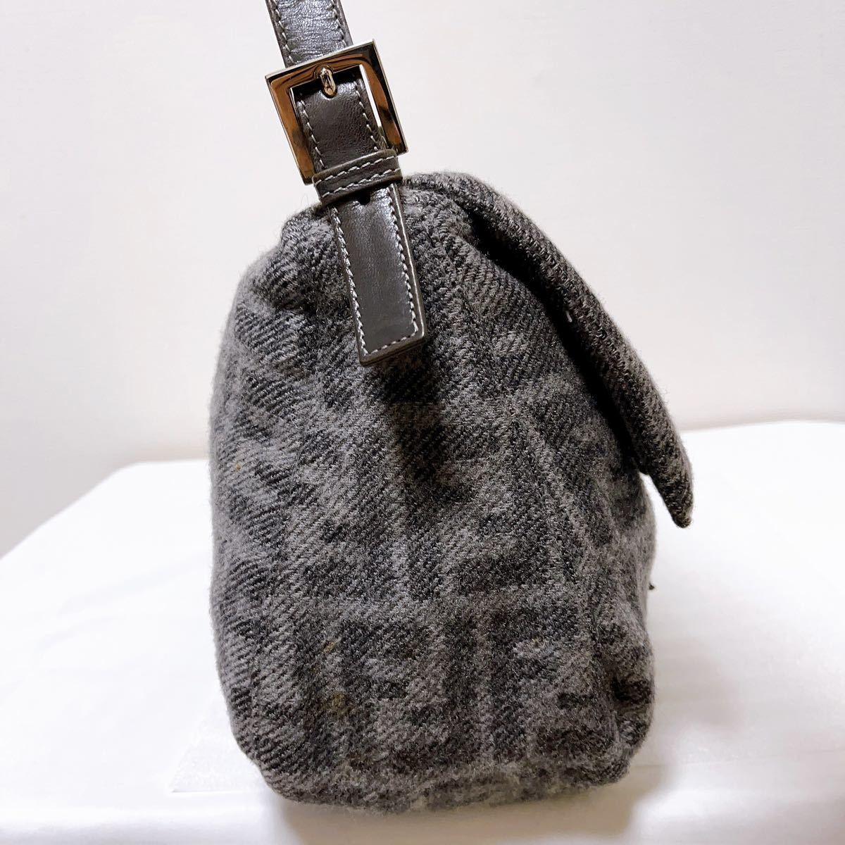 美品】 FENDI フェンディ マンマバケット ワンショルダーバッグ ズッカ 