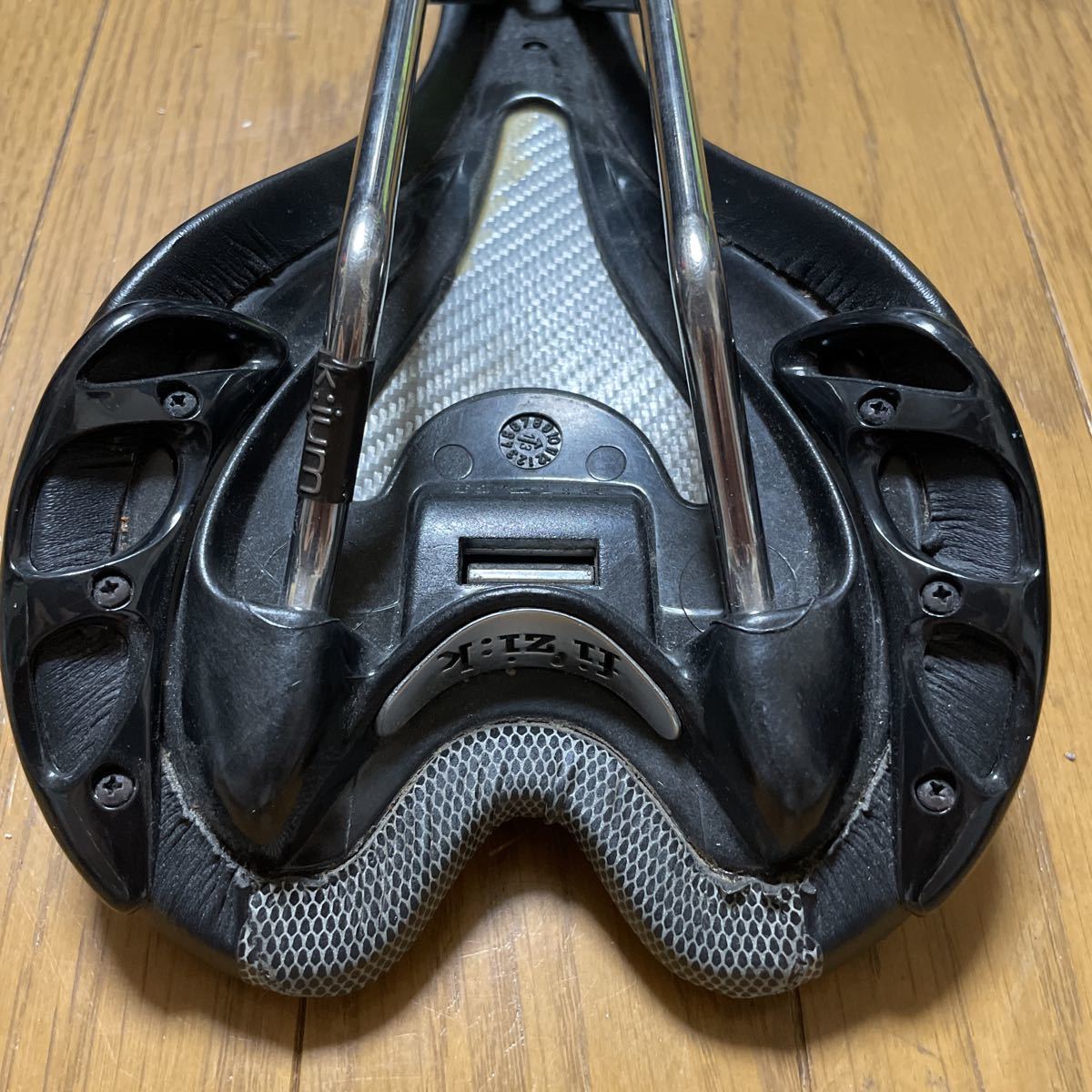 FIZIK フィジーク アリアンテ 美品です。 Fizik Aliante VSX Kium 